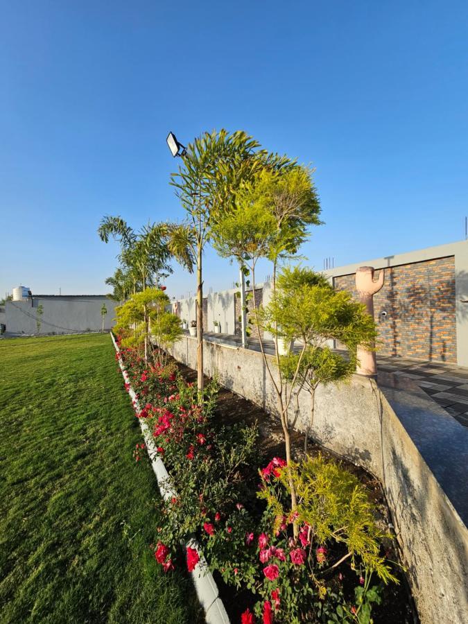 乌贾因Shree Ambe Farmhouse别墅 外观 照片