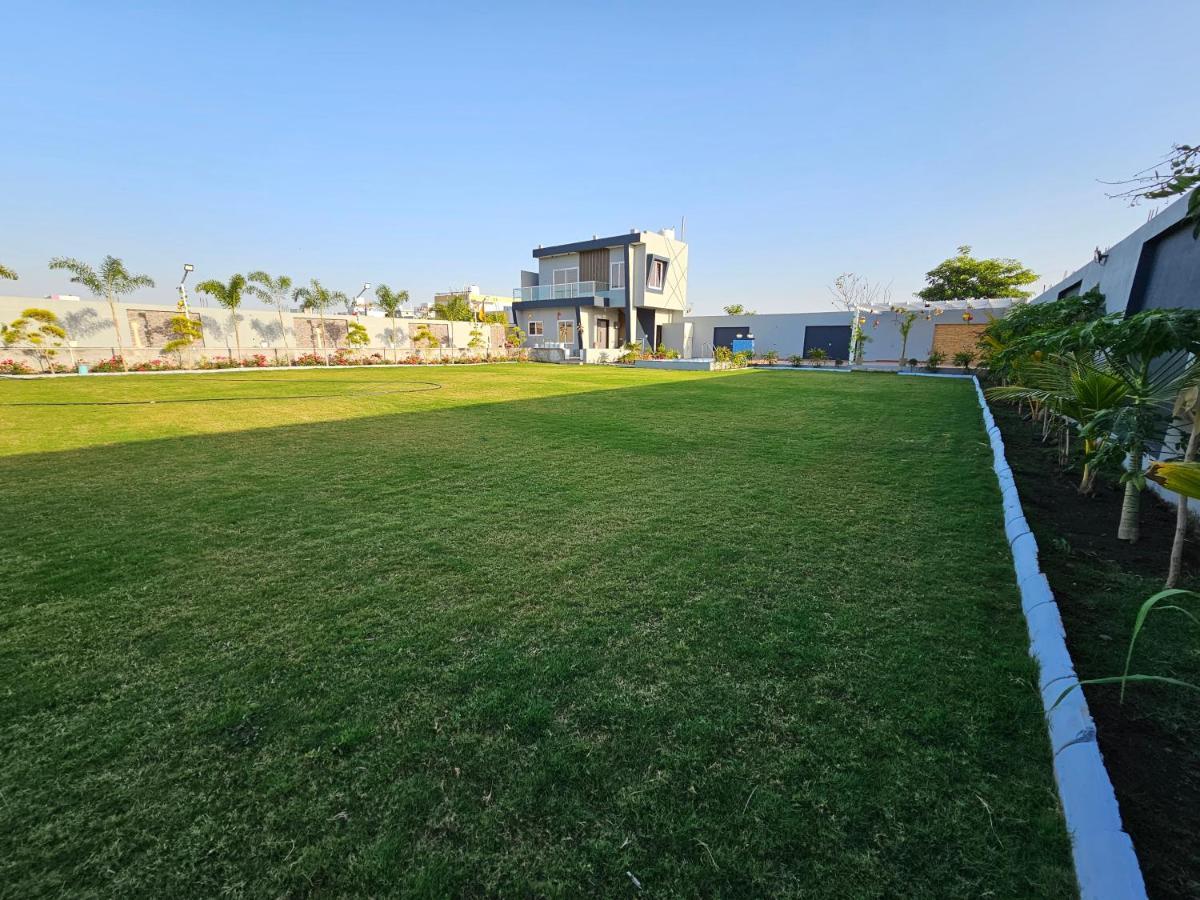 乌贾因Shree Ambe Farmhouse别墅 外观 照片